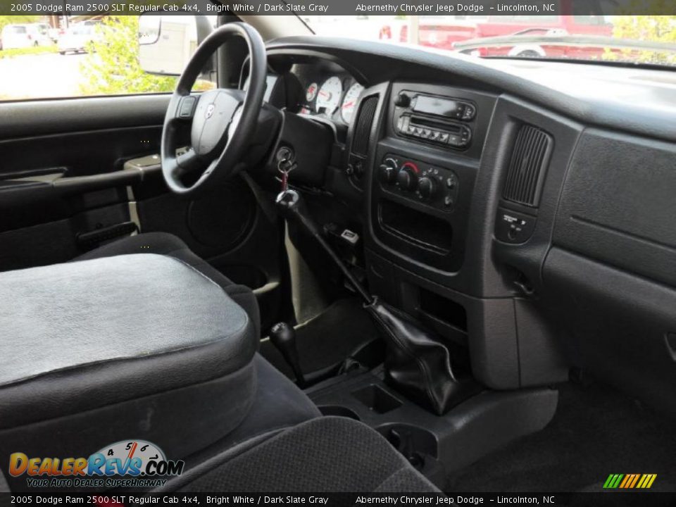 2005 Dodge Ram 2500 SLT Regular Cab 4x4 Bright White / Dark Slate Gray Photo #21