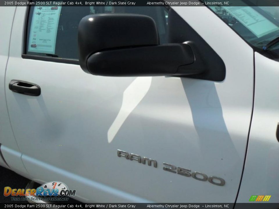 2005 Dodge Ram 2500 SLT Regular Cab 4x4 Bright White / Dark Slate Gray Photo #23