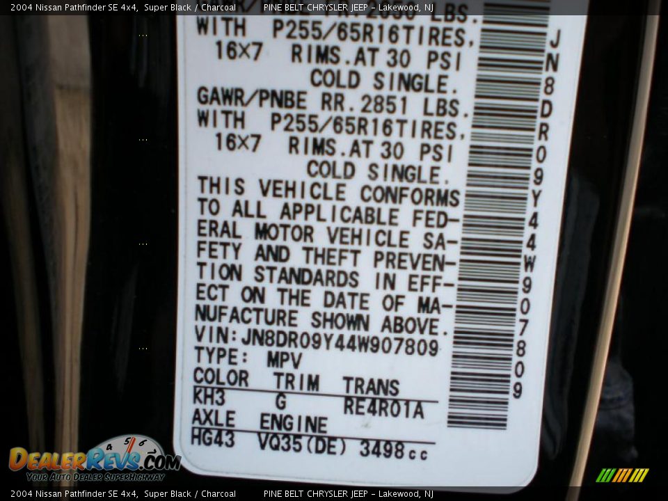 2004 Nissan Pathfinder SE 4x4 Super Black / Charcoal Photo #14