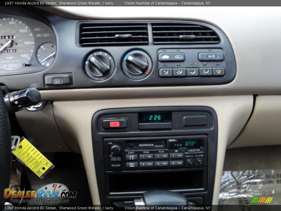 Controls of 1997 Honda Accord EX Sedan Photo #33