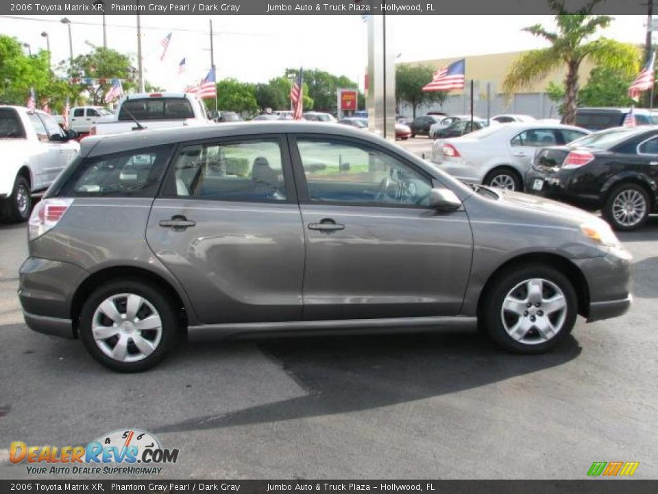 2006 Toyota Matrix XR Phantom Gray Pearl / Dark Gray Photo #13