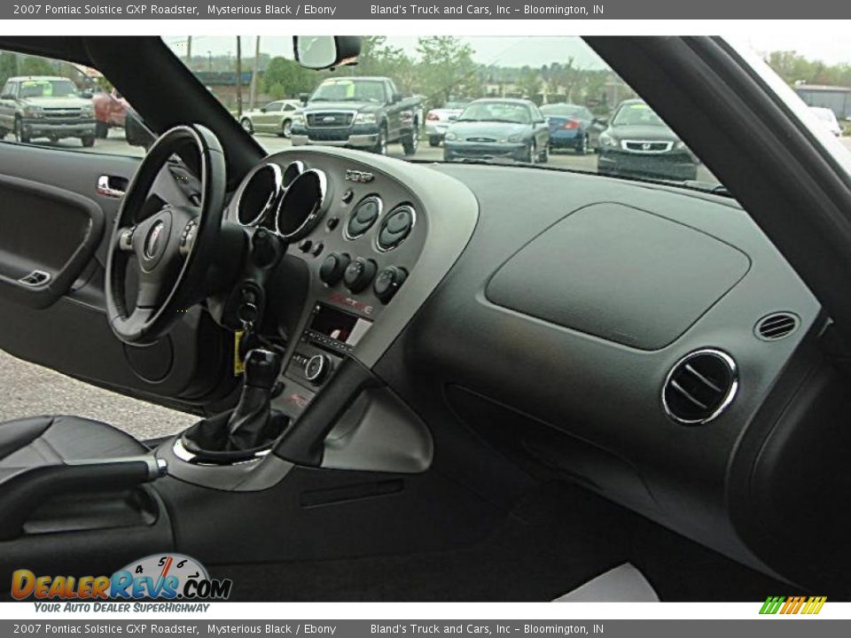 2007 Pontiac Solstice GXP Roadster Mysterious Black / Ebony Photo #14