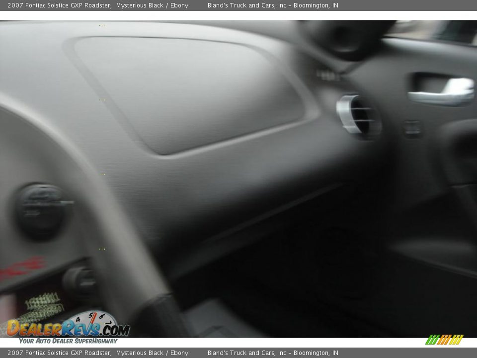 2007 Pontiac Solstice GXP Roadster Mysterious Black / Ebony Photo #24