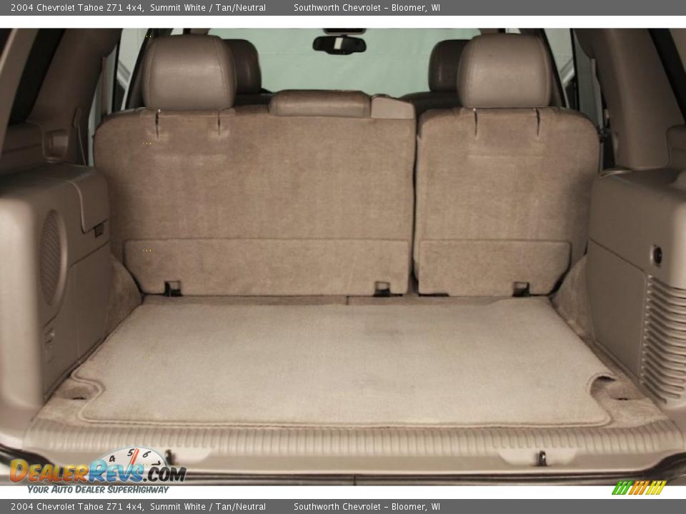 2004 Chevrolet Tahoe Z71 4x4 Summit White / Tan/Neutral Photo #10