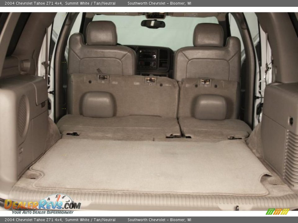 2004 Chevrolet Tahoe Z71 4x4 Summit White / Tan/Neutral Photo #11