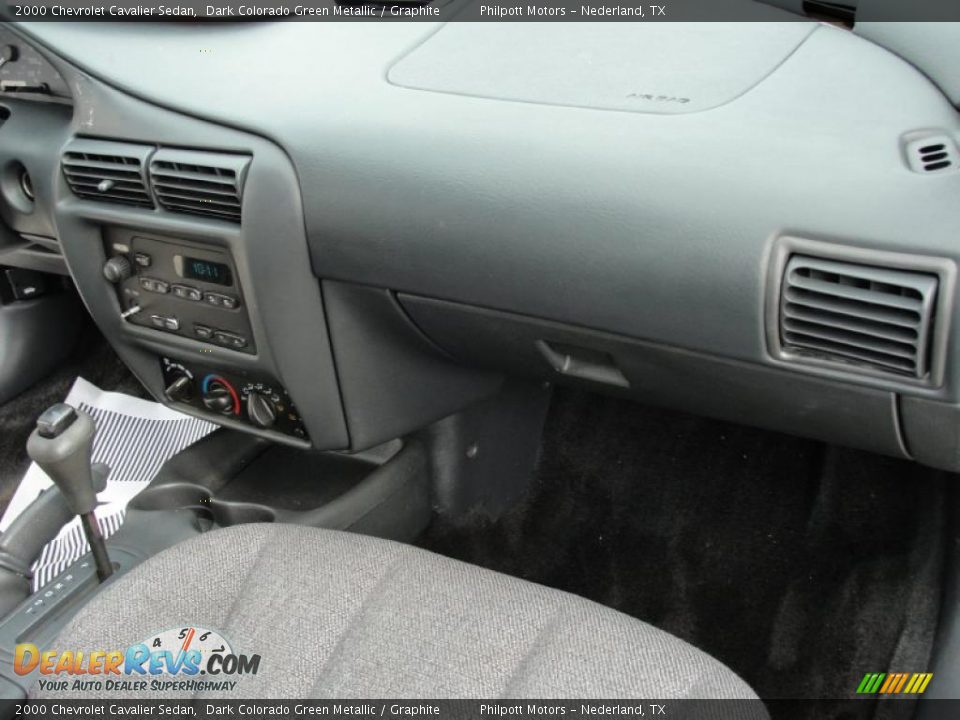 2000 Chevrolet Cavalier Sedan Dark Colorado Green Metallic / Graphite Photo #25