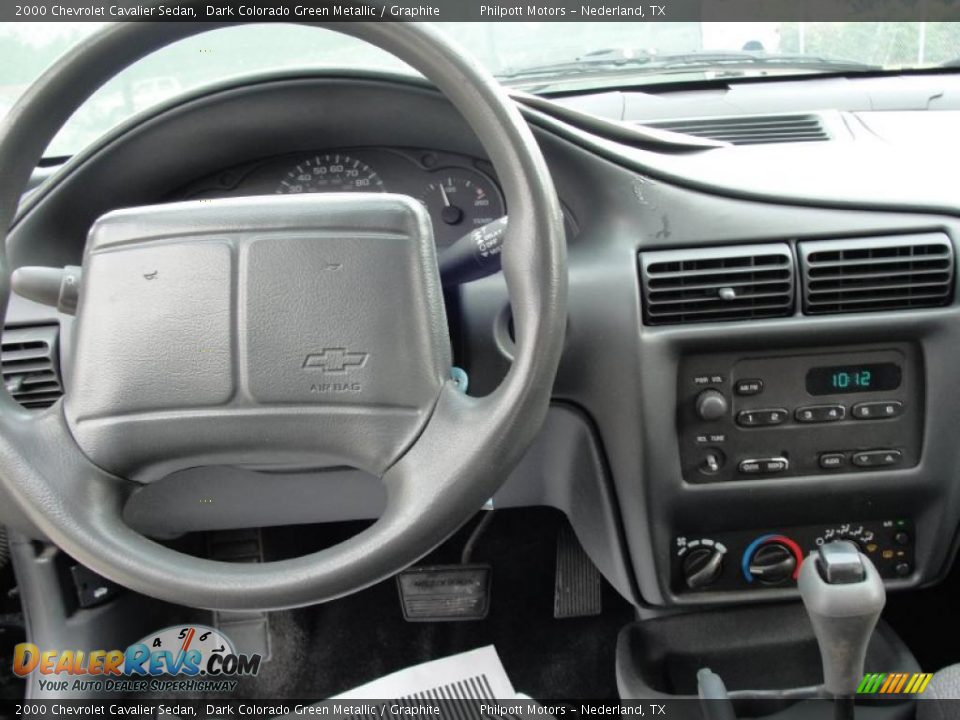 Dashboard of 2000 Chevrolet Cavalier Sedan Photo #33