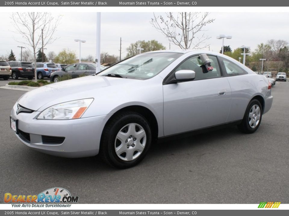 Front 3/4 View of 2005 Honda Accord LX Coupe Photo #5