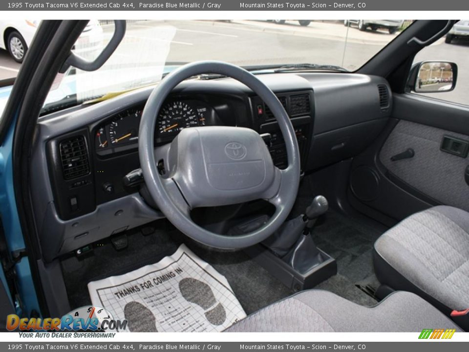 Gray Interior - 1995 Toyota Tacoma V6 Extended Cab 4x4 Photo #9