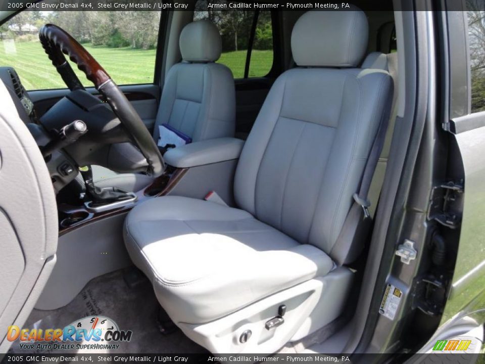 2005 GMC Envoy Denali 4x4 Steel Grey Metallic / Light Gray Photo #17