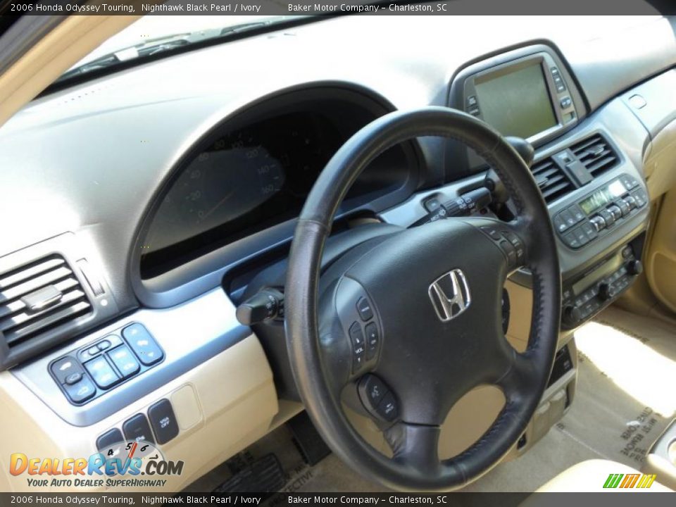 2006 Honda Odyssey Touring Steering Wheel Photo #3