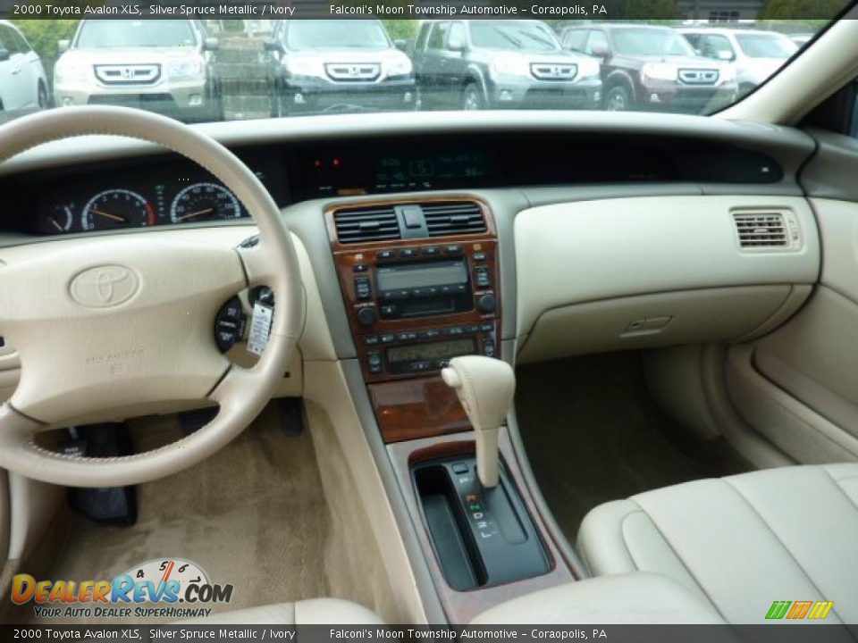 2000 Toyota Avalon XLS Silver Spruce Metallic / Ivory Photo #12