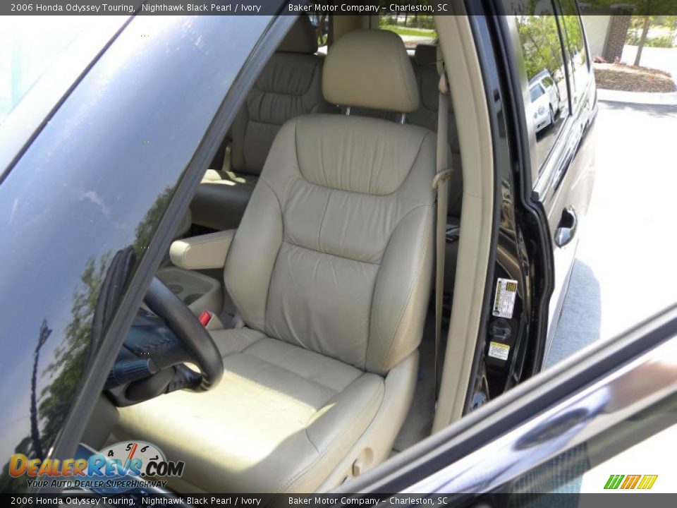2006 Honda Odyssey Touring Nighthawk Black Pearl / Ivory Photo #6