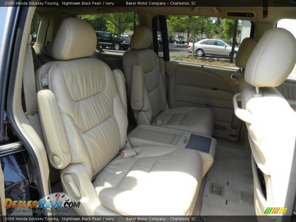 Ivory Interior - 2006 Honda Odyssey Touring Photo #14