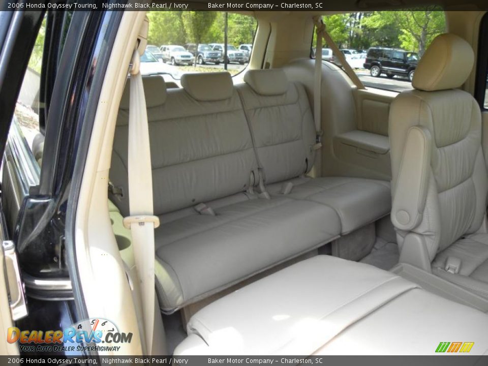 Ivory Interior - 2006 Honda Odyssey Touring Photo #15