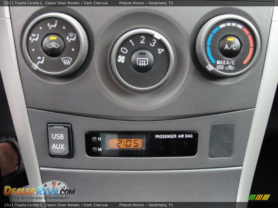 Controls of 2011 Toyota Corolla S Photo #30