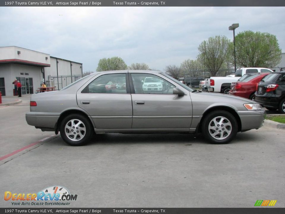 1997 Toyota Camry XLE V6 Antique Sage Pearl / Beige Photo #7