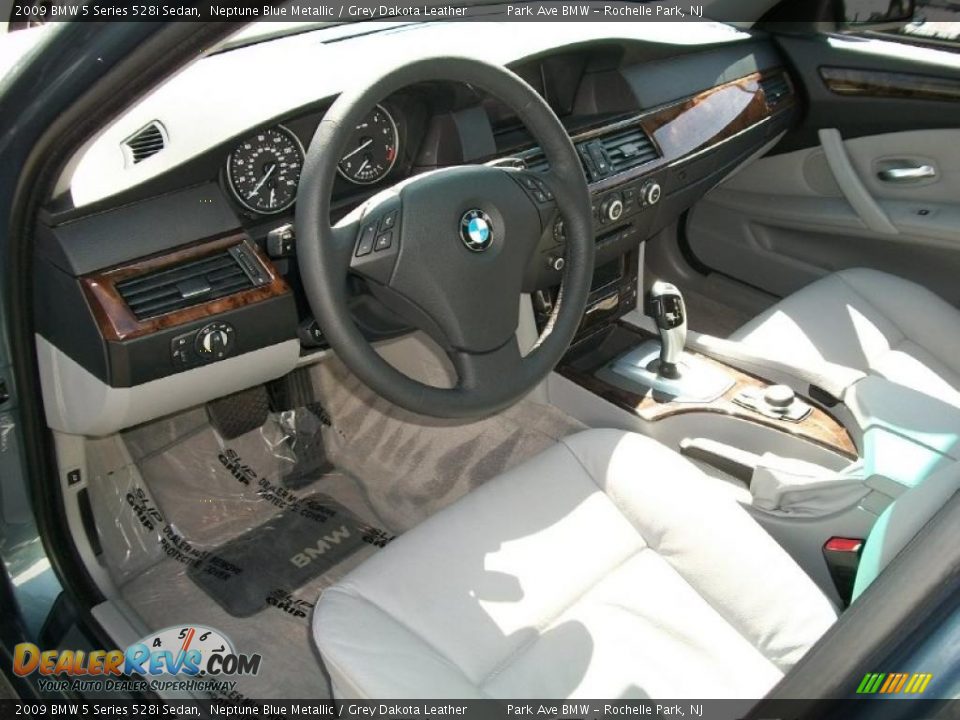 Grey Dakota Leather Interior - 2009 BMW 5 Series 528i Sedan Photo #10