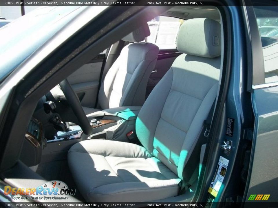 2009 BMW 5 Series 528i Sedan Neptune Blue Metallic / Grey Dakota Leather Photo #13