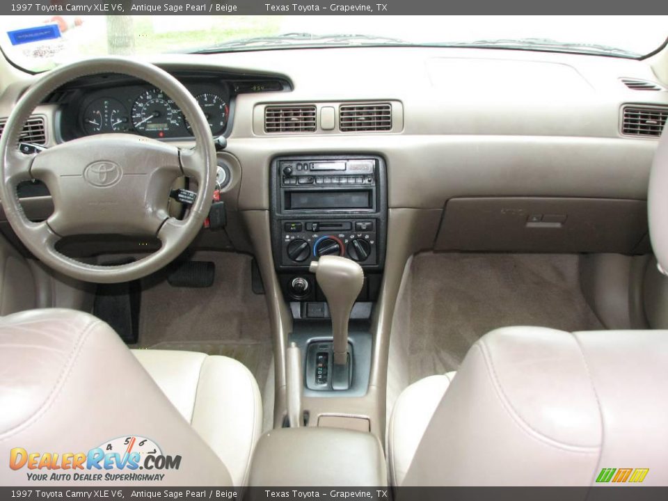 1997 Toyota Camry XLE V6 Antique Sage Pearl / Beige Photo #11