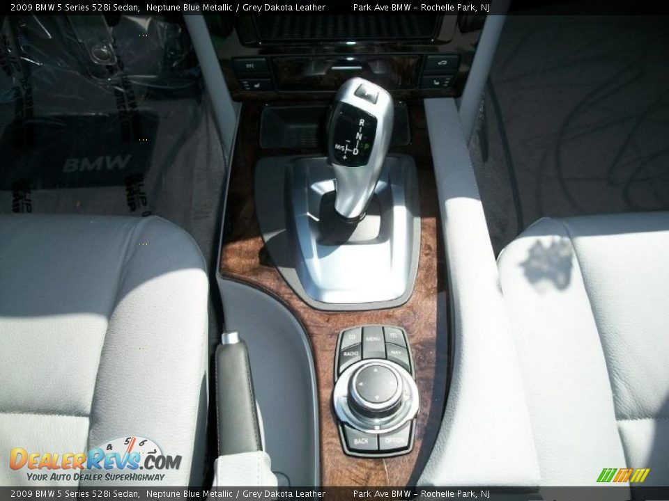 2009 BMW 5 Series 528i Sedan Shifter Photo #20