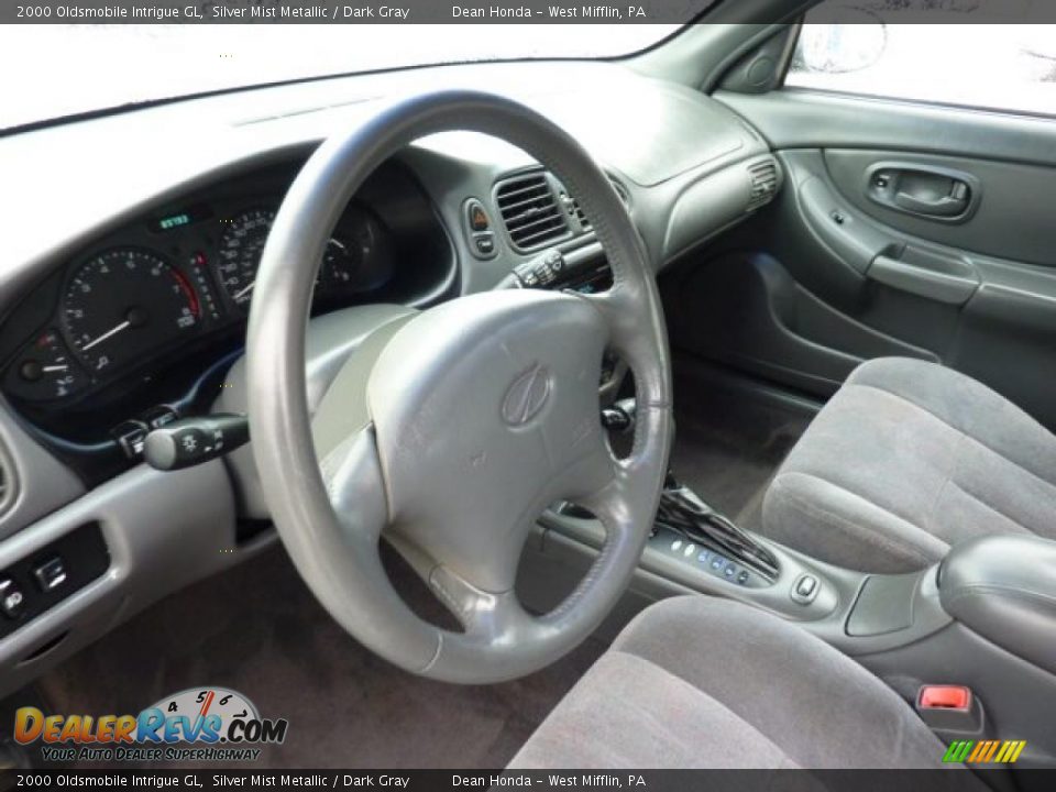 Dark Gray Interior - 2000 Oldsmobile Intrigue GL Photo #12