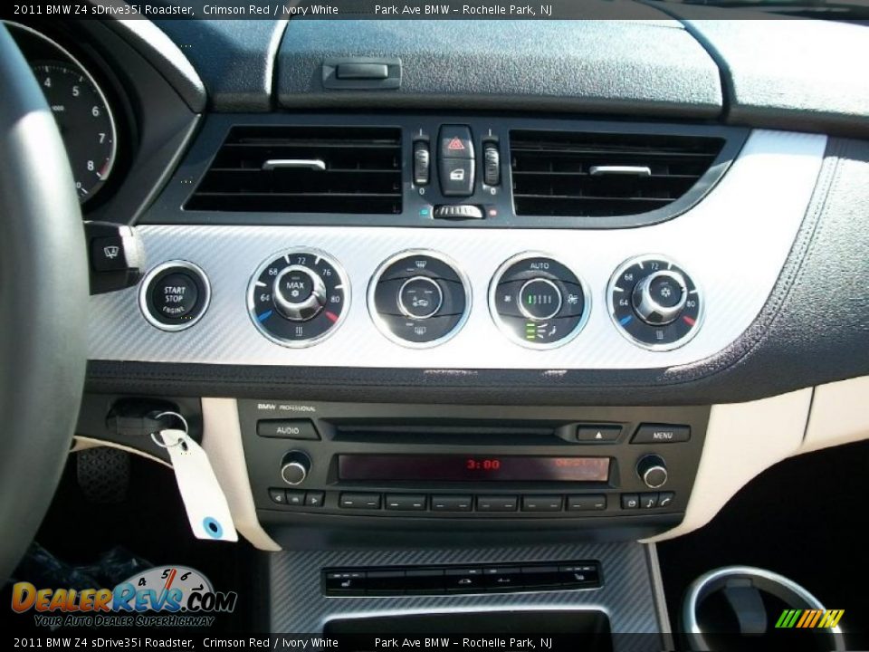 Controls of 2011 BMW Z4 sDrive35i Roadster Photo #17