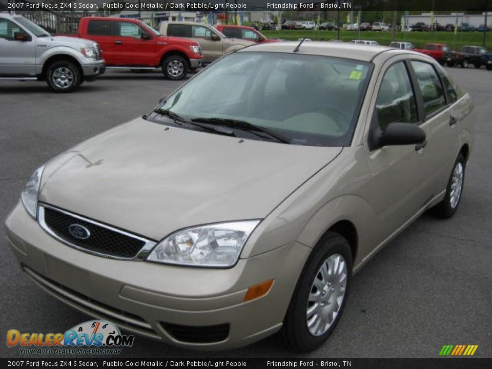 Front 3/4 View of 2007 Ford Focus ZX4 S Sedan Photo #2