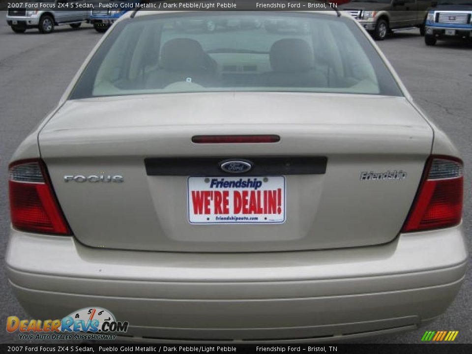 2007 Ford Focus ZX4 S Sedan Pueblo Gold Metallic / Dark Pebble/Light Pebble Photo #7