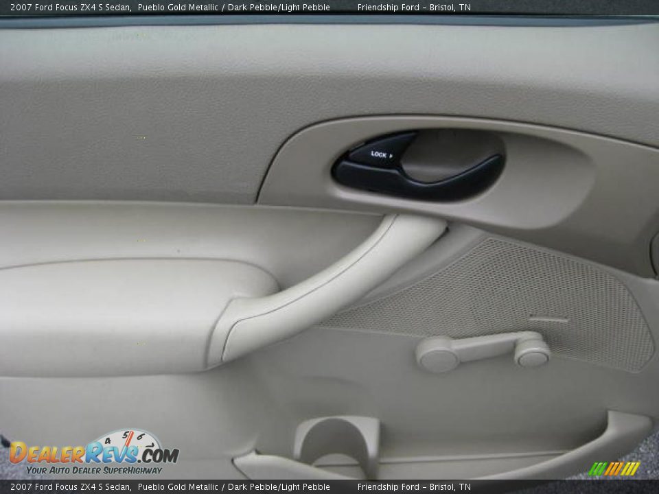2007 Ford Focus ZX4 S Sedan Pueblo Gold Metallic / Dark Pebble/Light Pebble Photo #13