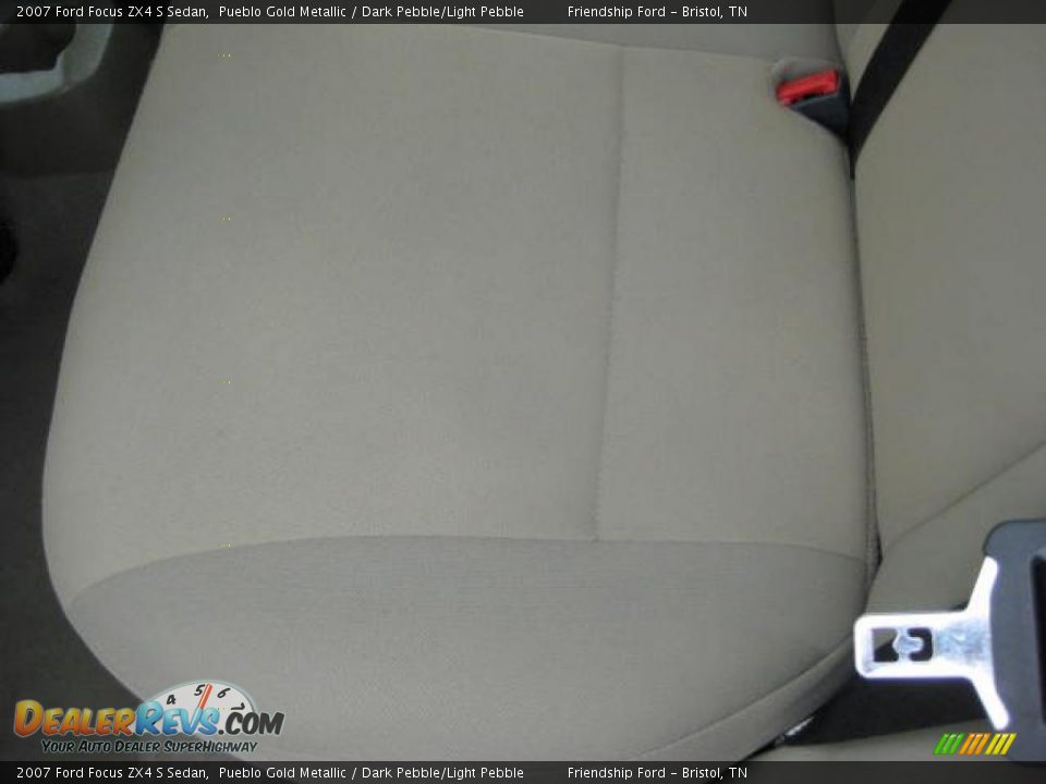 2007 Ford Focus ZX4 S Sedan Pueblo Gold Metallic / Dark Pebble/Light Pebble Photo #15