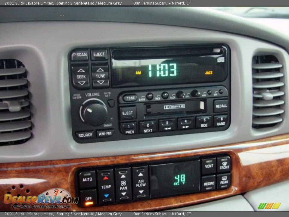 Controls of 2001 Buick LeSabre Limited Photo #22