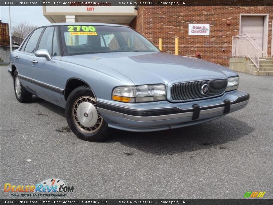 Front 3/4 View of 1994 Buick LeSabre Custom Photo #1