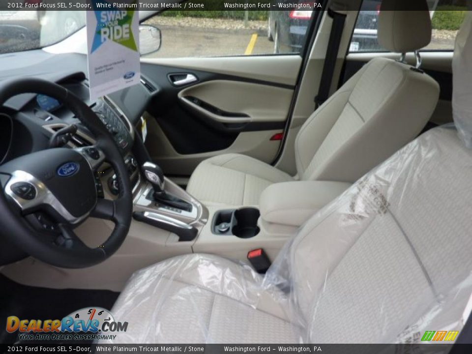 Stone Interior 2012 Ford Focus Sel 5 Door Photo 10