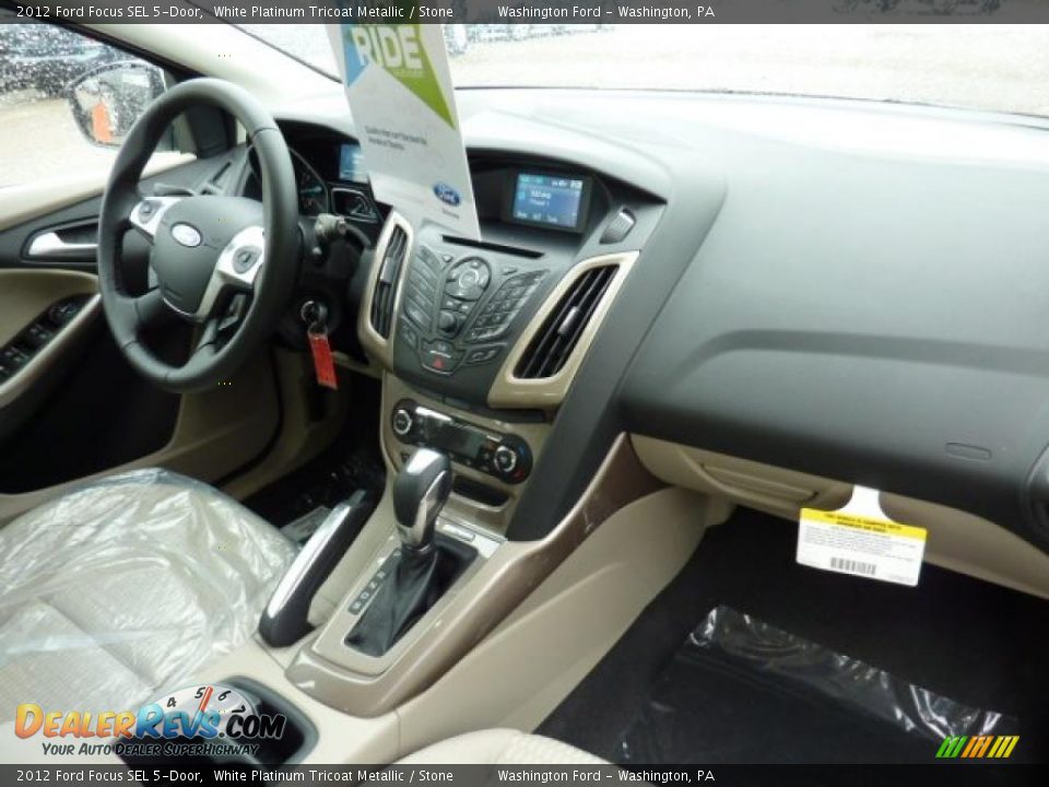 2012 Ford Focus SEL 5-Door White Platinum Tricoat Metallic / Stone Photo #16