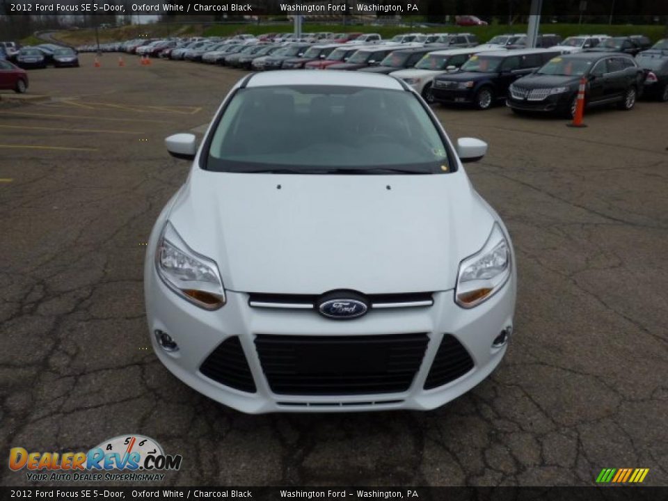 2012 Ford Focus SE 5-Door Oxford White / Charcoal Black Photo #7