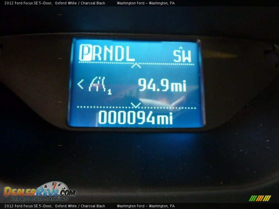 2012 Ford Focus SE 5-Door Oxford White / Charcoal Black Photo #20