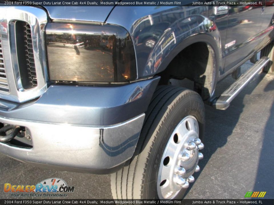 2004 Ford F350 Super Duty Lariat Crew Cab 4x4 Dually Medium Wedgewood Blue Metallic / Medium Flint Photo #4