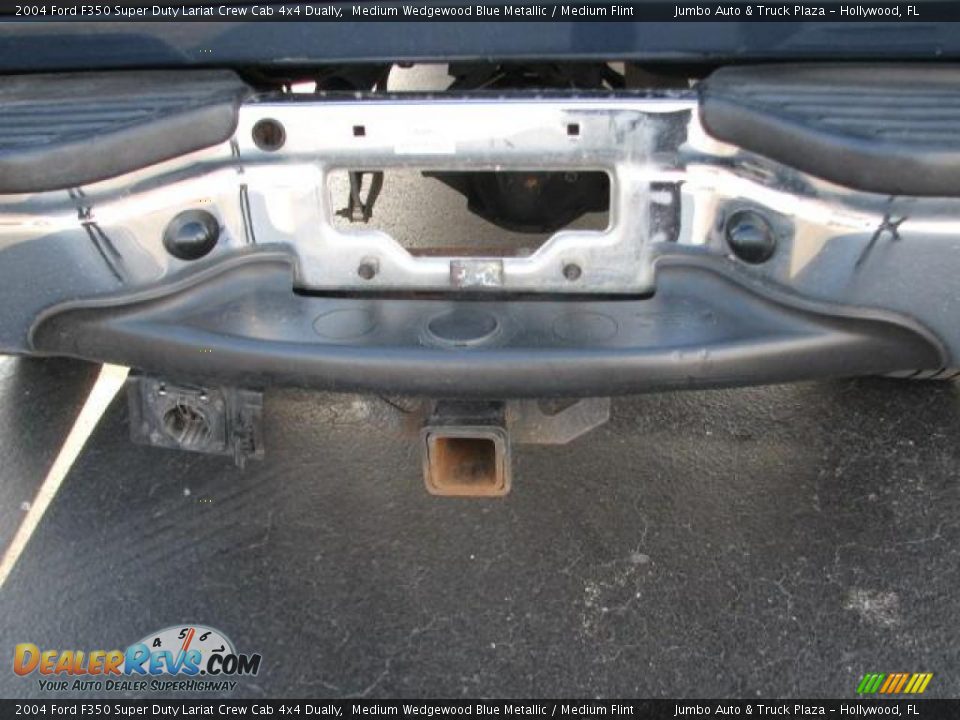 2004 Ford F350 Super Duty Lariat Crew Cab 4x4 Dually Medium Wedgewood Blue Metallic / Medium Flint Photo #10
