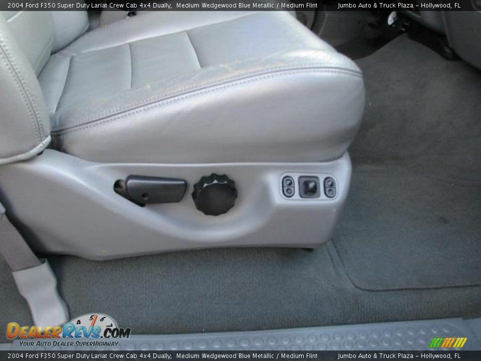 2004 Ford F350 Super Duty Lariat Crew Cab 4x4 Dually Medium Wedgewood Blue Metallic / Medium Flint Photo #17