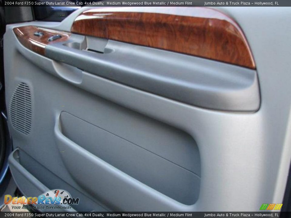 2004 Ford F350 Super Duty Lariat Crew Cab 4x4 Dually Medium Wedgewood Blue Metallic / Medium Flint Photo #18
