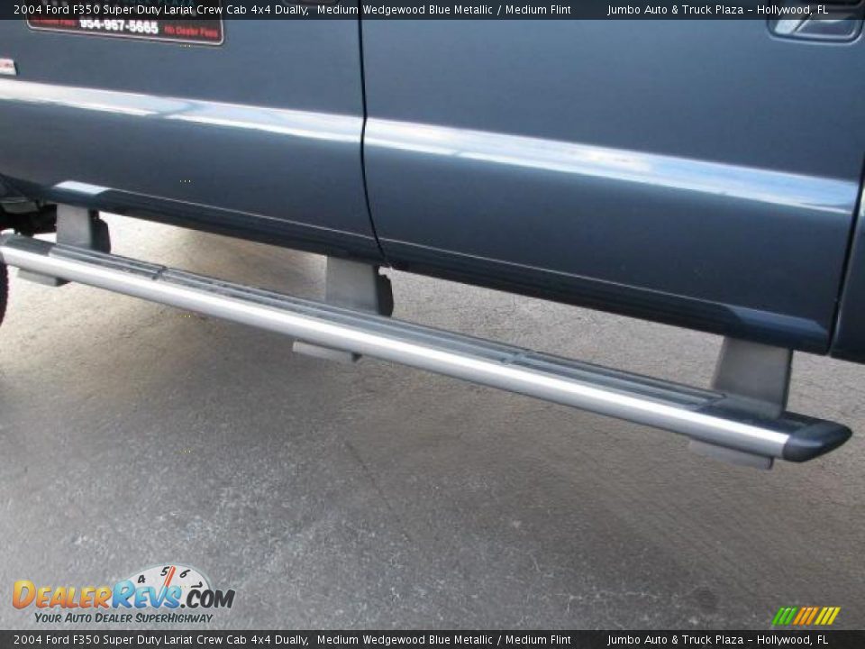 2004 Ford F350 Super Duty Lariat Crew Cab 4x4 Dually Medium Wedgewood Blue Metallic / Medium Flint Photo #28