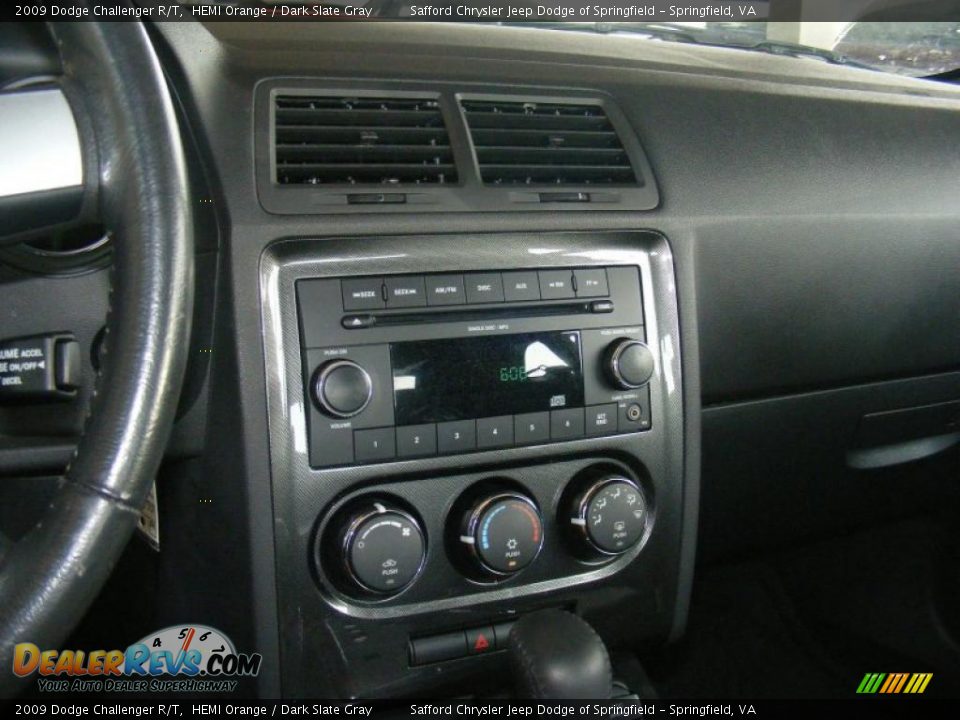 Controls of 2009 Dodge Challenger R/T Photo #14