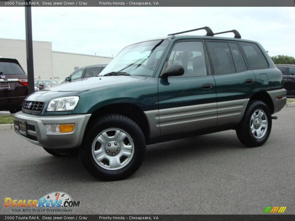 Front 3/4 View of 2000 Toyota RAV4  Photo #2