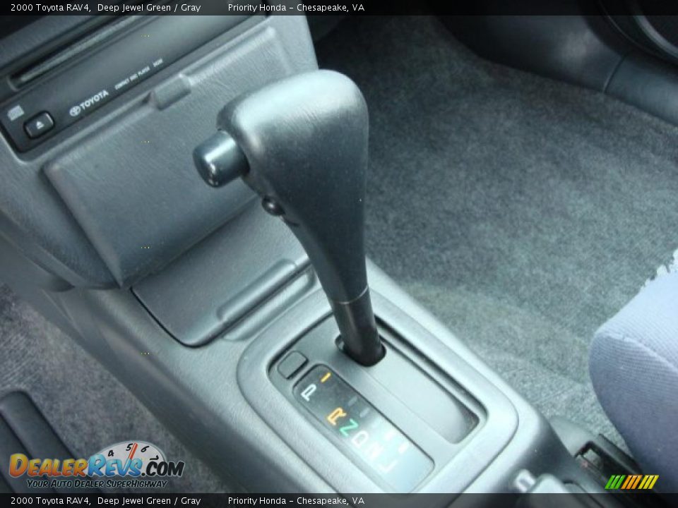 2000 Toyota RAV4  Shifter Photo #17