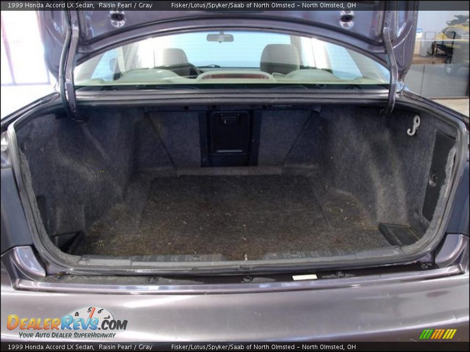 1999 Honda Accord LX Sedan Trunk Photo #9