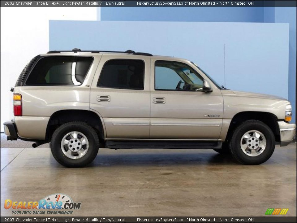 2003 Chevrolet Tahoe LT 4x4 Light Pewter Metallic / Tan/Neutral Photo #4