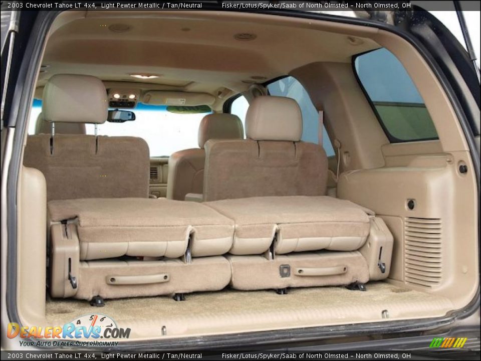 2003 Chevrolet Tahoe LT 4x4 Light Pewter Metallic / Tan/Neutral Photo #10
