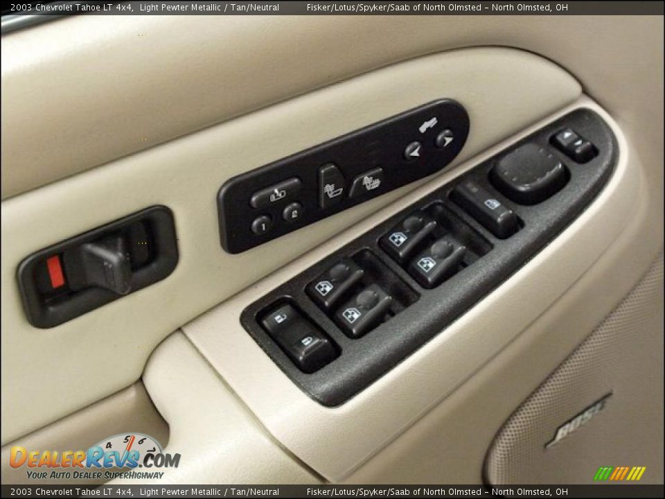 2003 Chevrolet Tahoe LT 4x4 Light Pewter Metallic / Tan/Neutral Photo #24