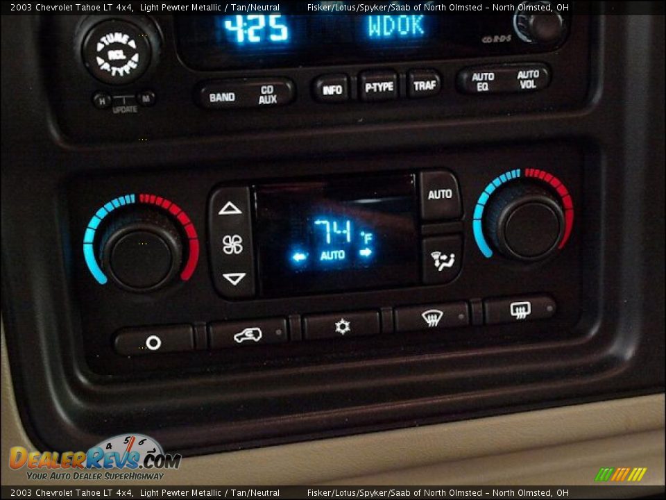 2003 Chevrolet Tahoe LT 4x4 Light Pewter Metallic / Tan/Neutral Photo #26